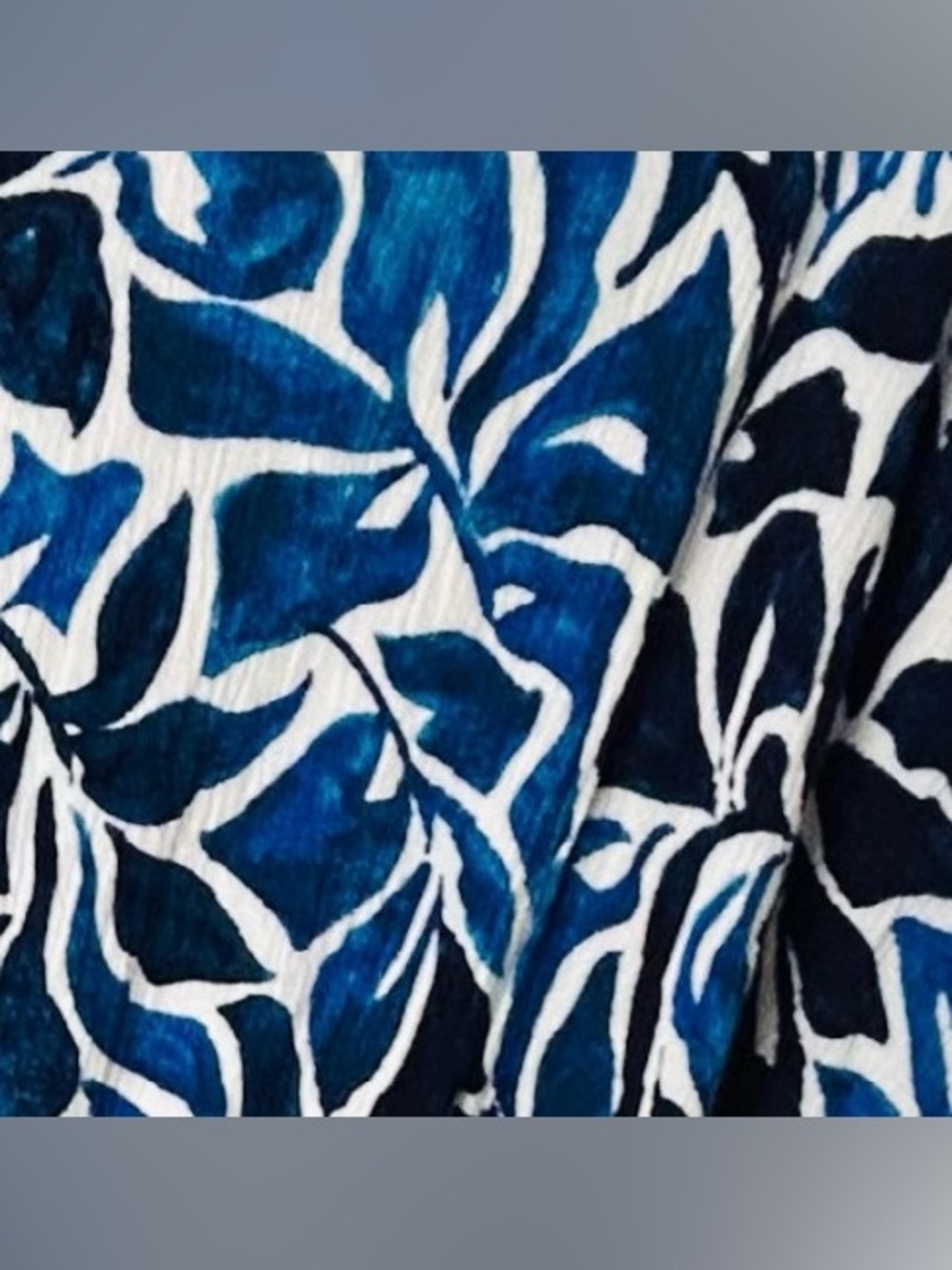 Blue Floral Print Women's Dress - Elegant V-Neck - Picture 5 of 14